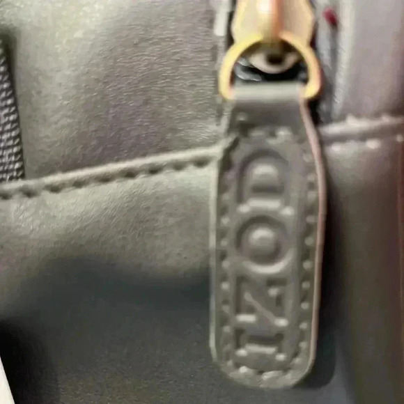 🆕 Izod Three Piece Travel Kit - Picture 5 of 8